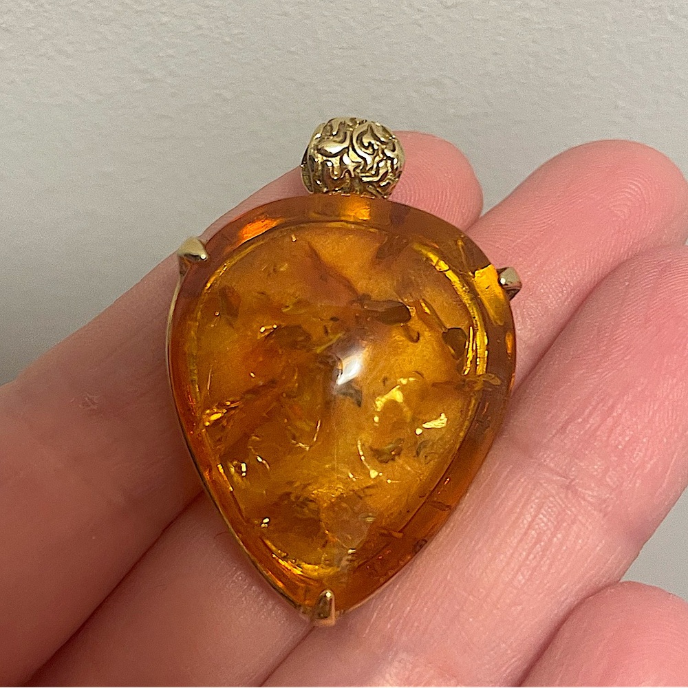 Amber pendant!